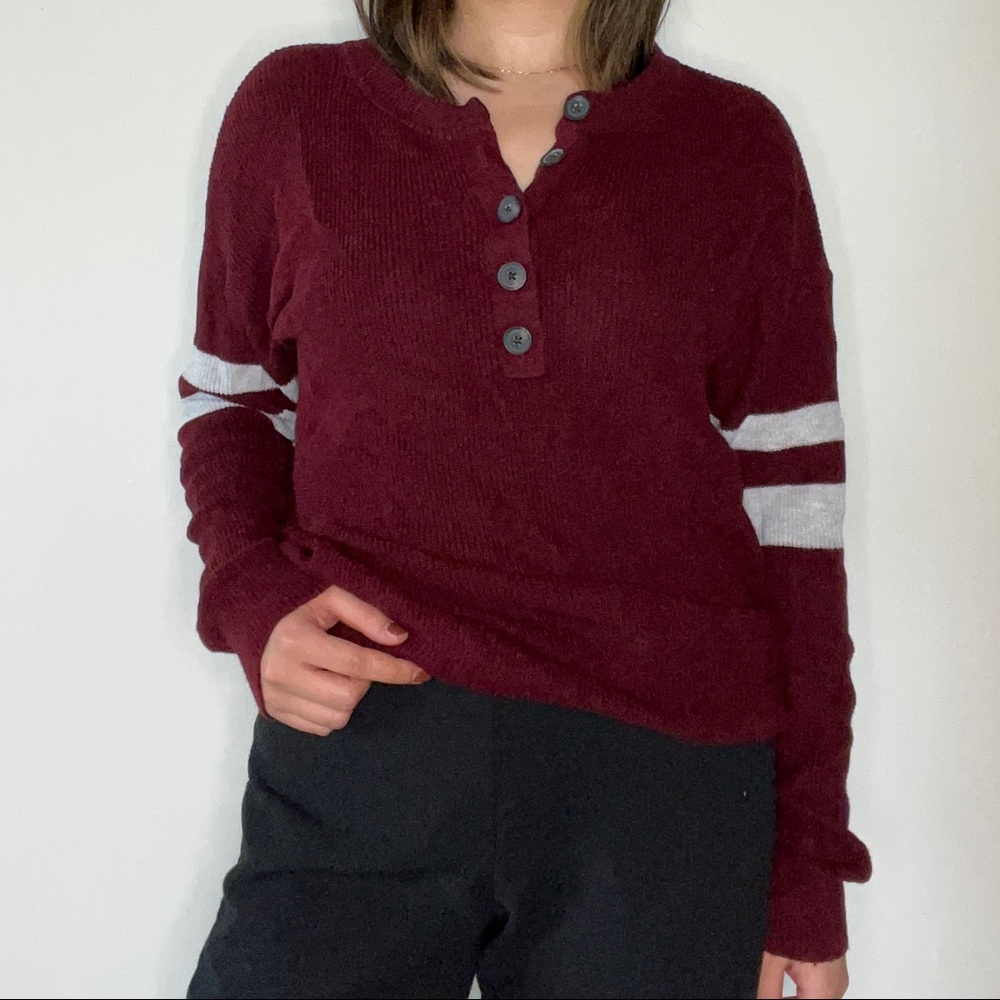 American Eagle Outfitters sweater